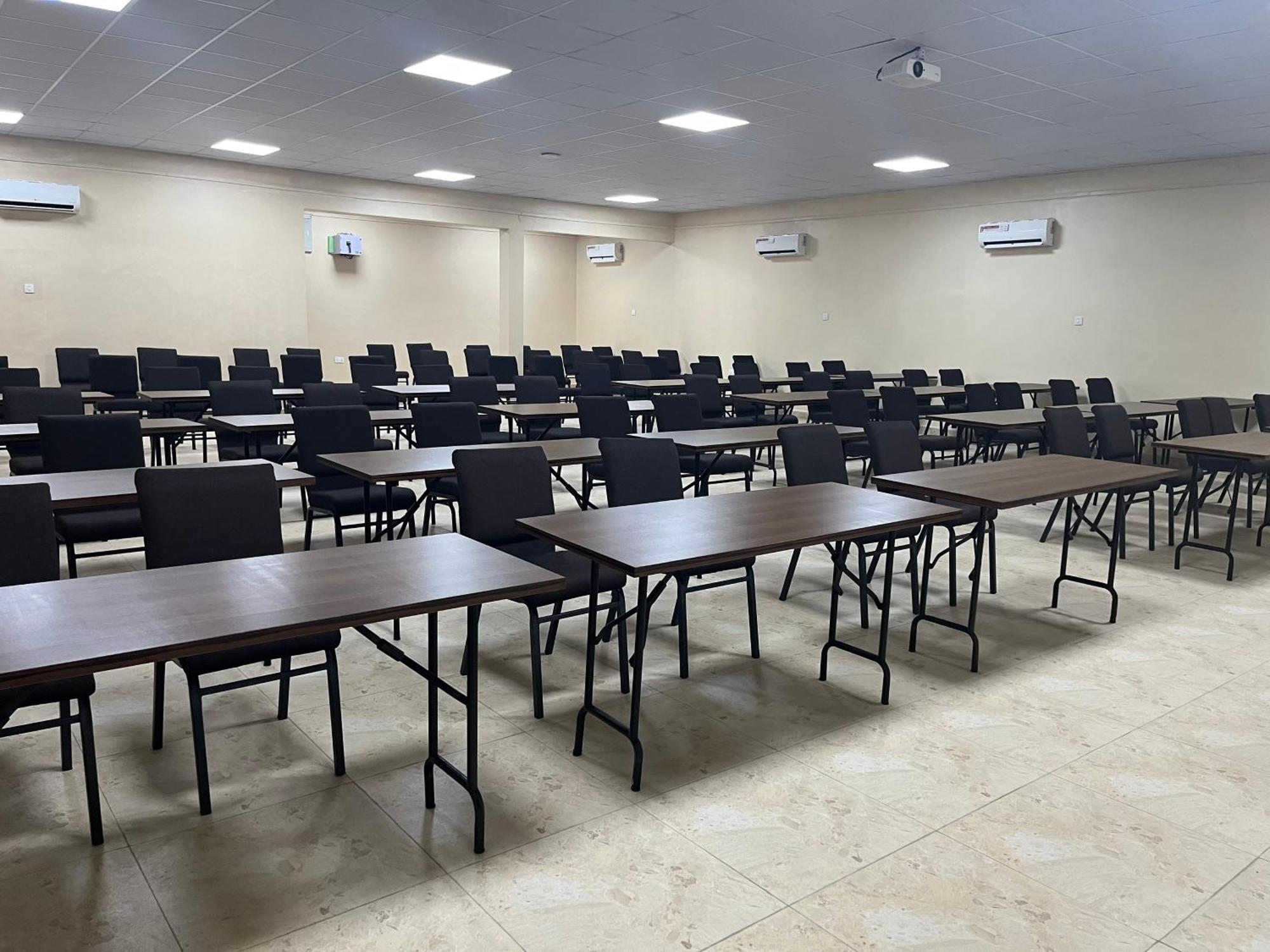Adis Hotels Prime Ibadan Exteriör bild