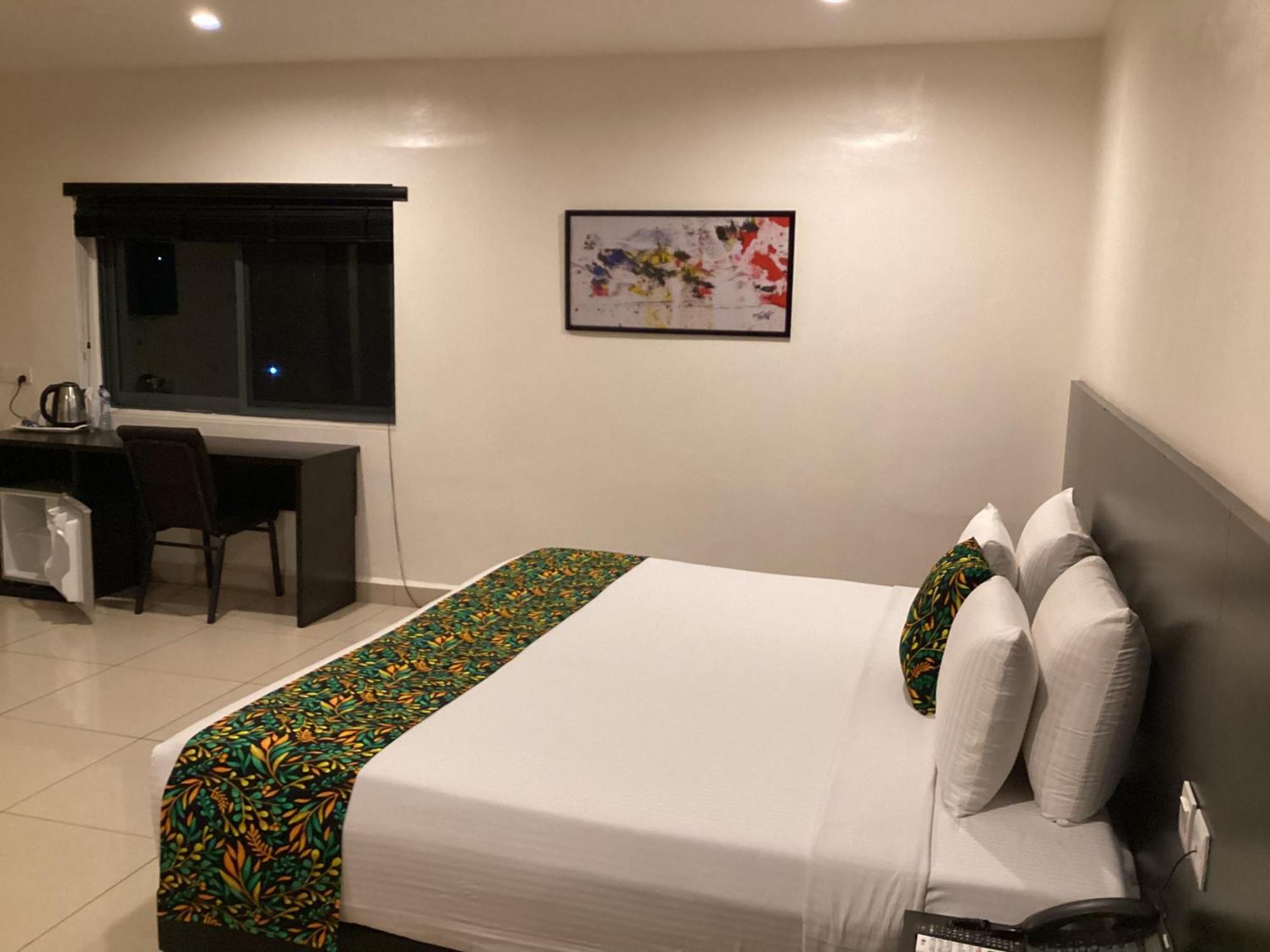 Adis Hotels Prime Ibadan Exteriör bild