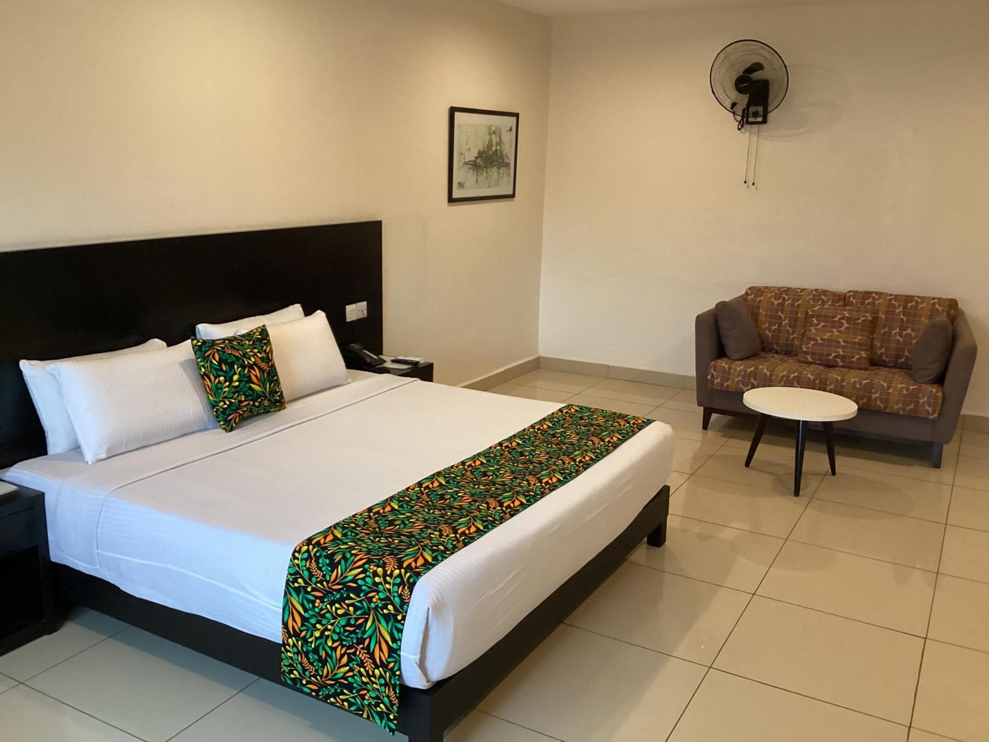 Adis Hotels Prime Ibadan Exteriör bild