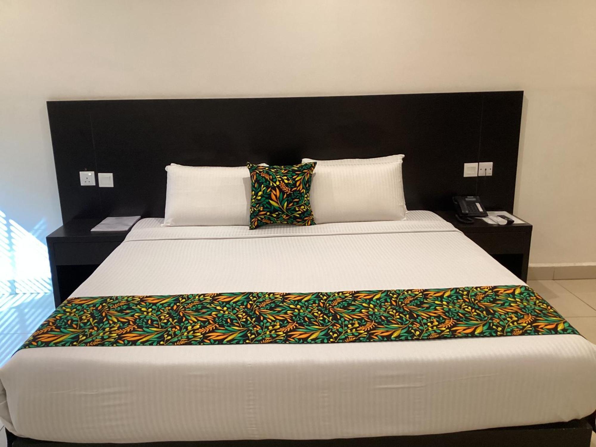 Adis Hotels Prime Ibadan Exteriör bild