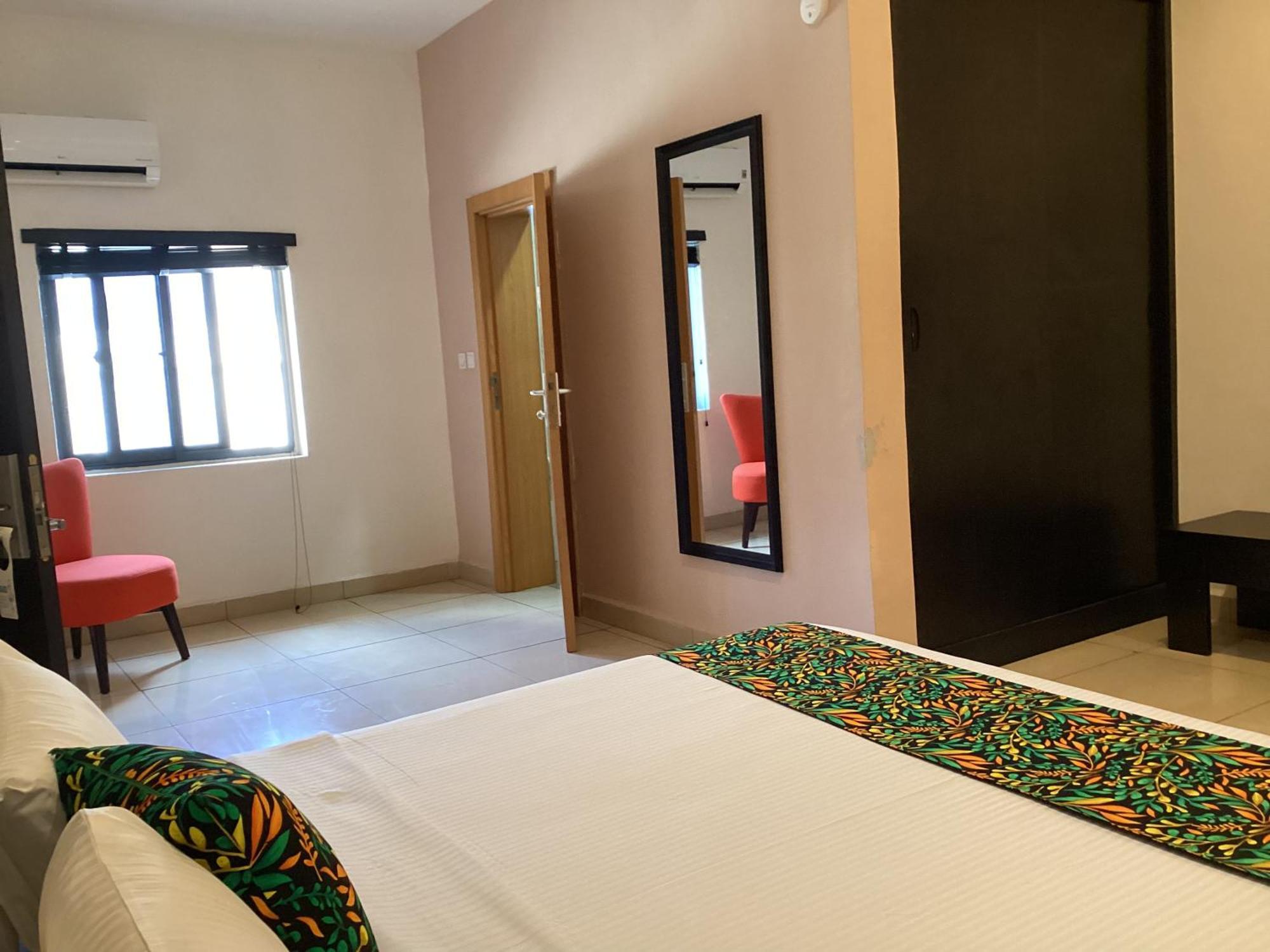 Adis Hotels Prime Ibadan Exteriör bild